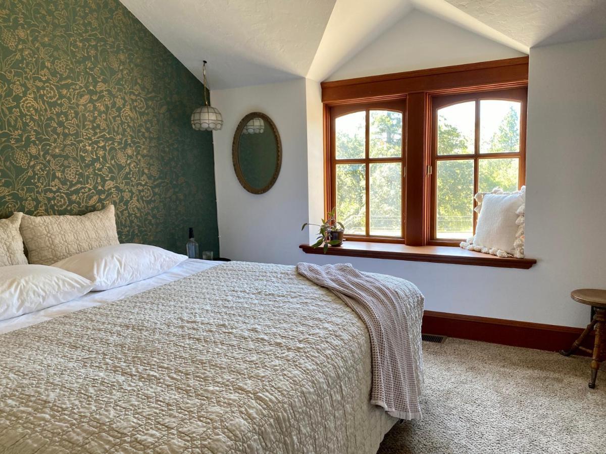 Bed and Breakfast Mount Tom House à Harrisburg Extérieur photo
